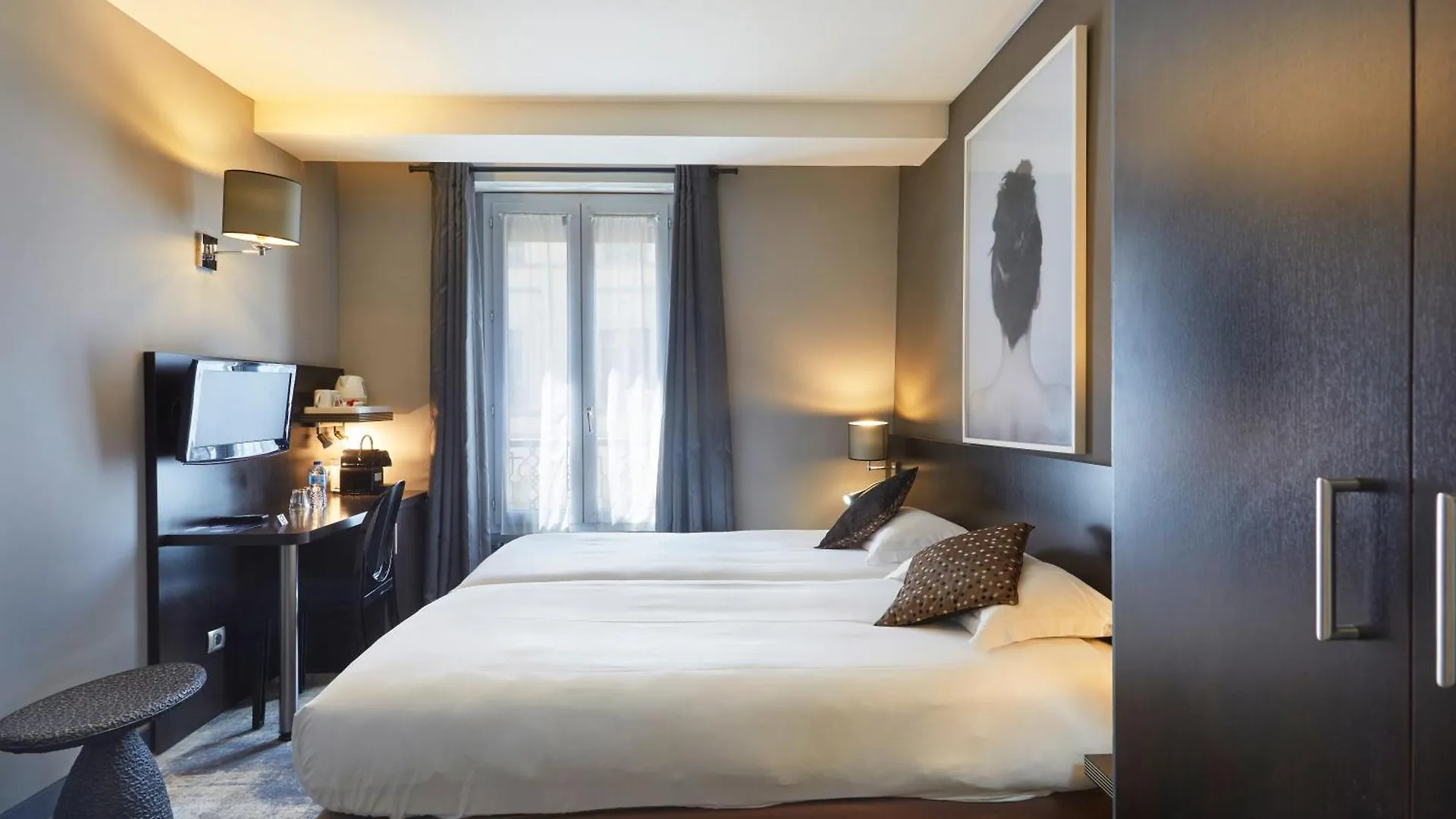 Logis Hotel Jardin De Villiers Paris