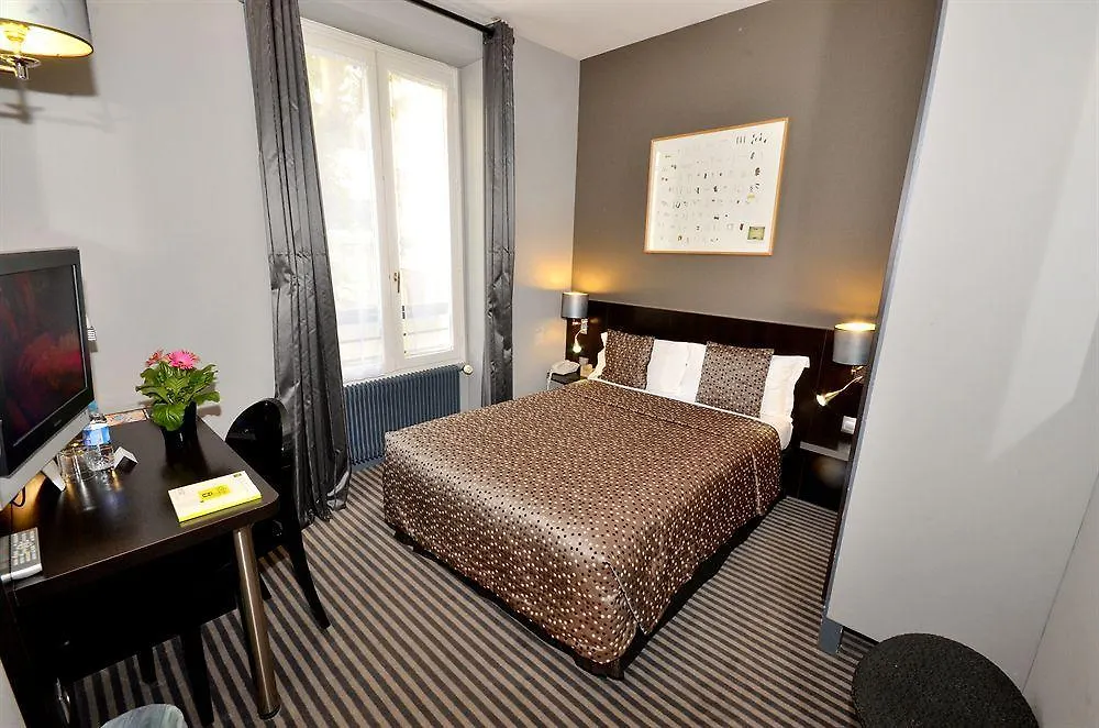 Logis Hotel Jardin De Villiers Paryż