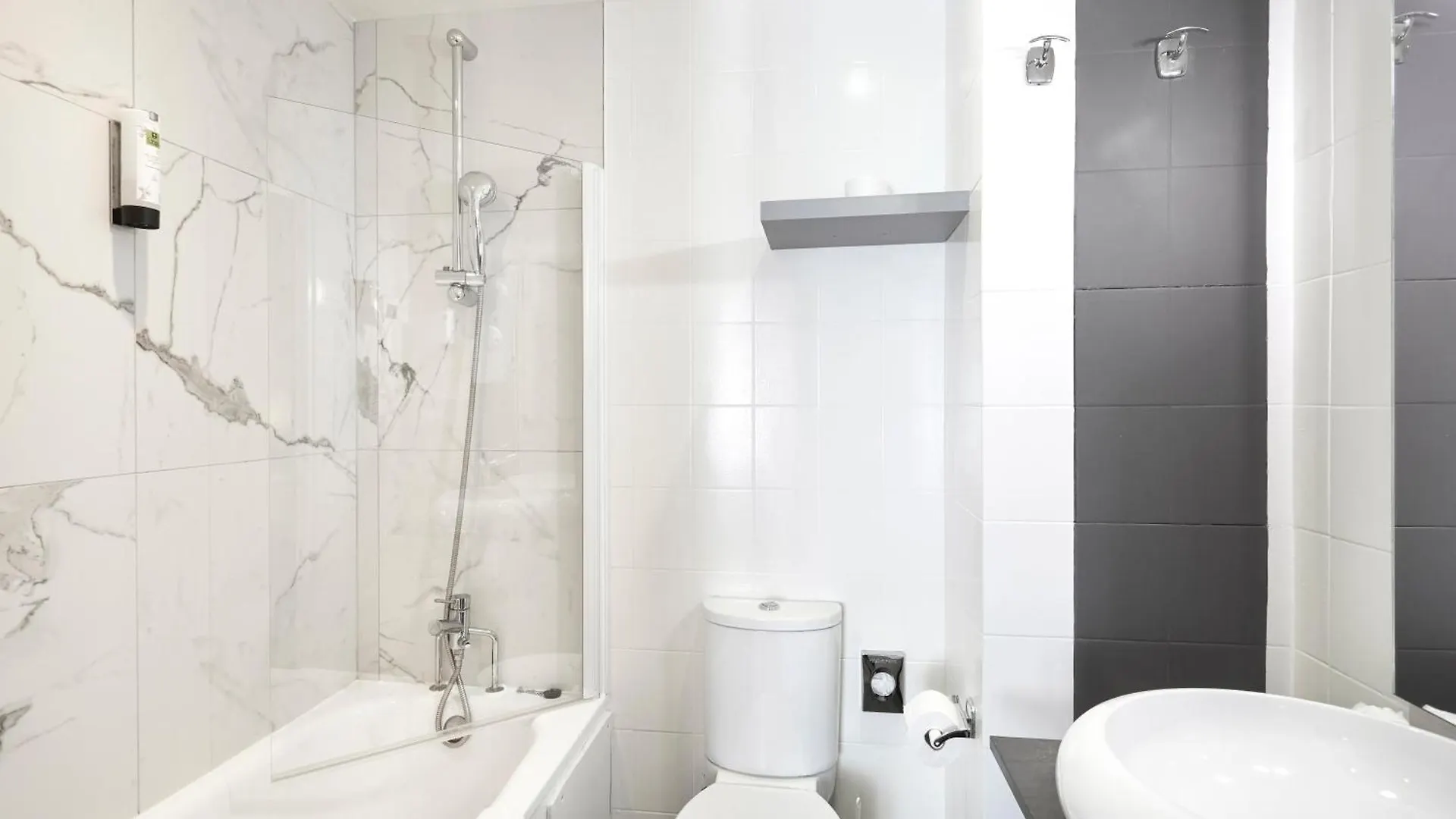 Logis Hotel Jardin De Villiers Париж