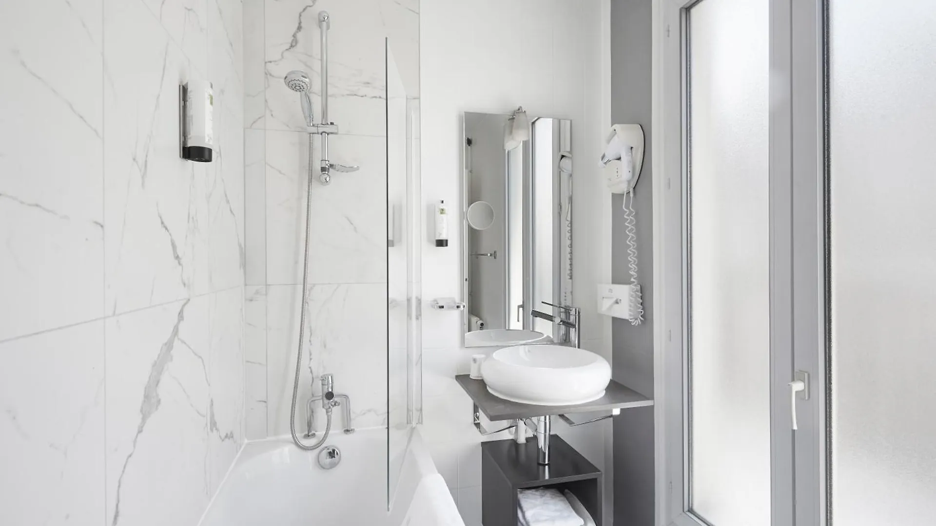 Logis Hotel Jardin De Villiers Париж