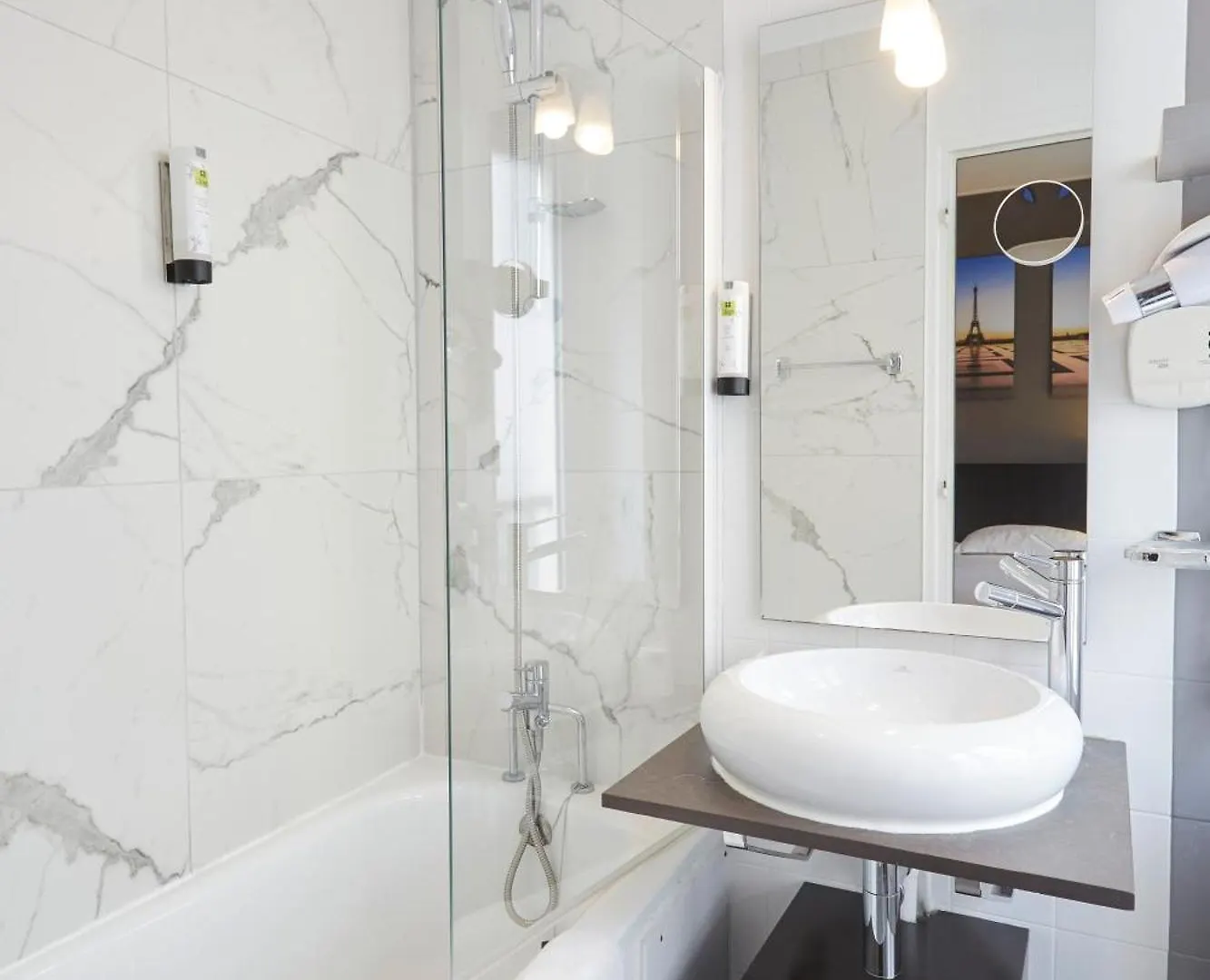 ***  Logis Hotel Jardin De Villiers Париж Франция