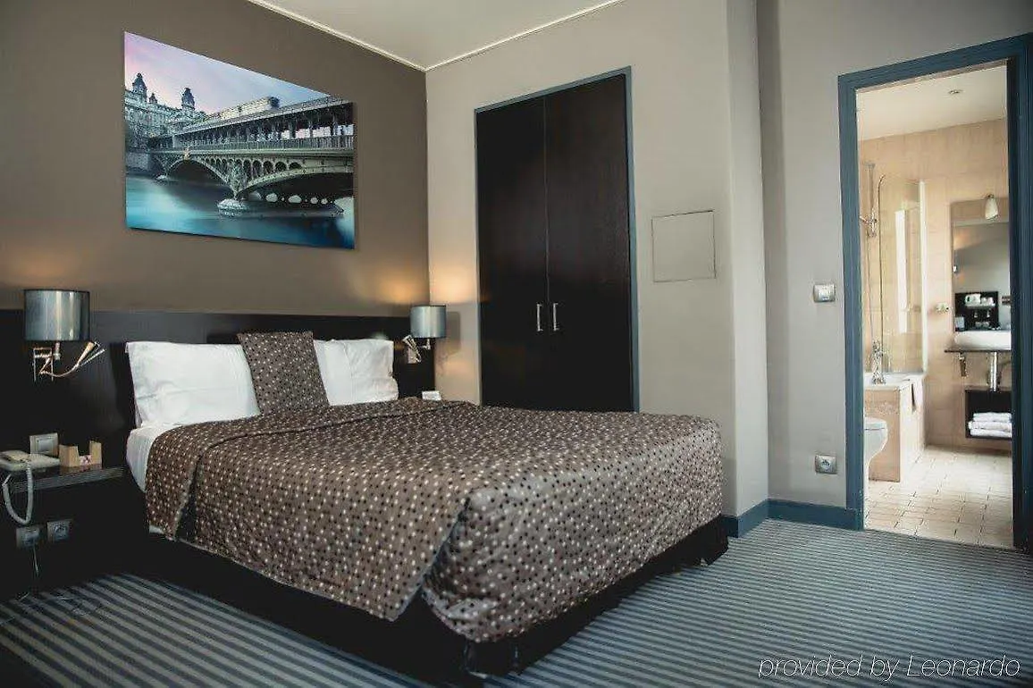 Logis Hotel Jardin De Villiers Париж 3*,